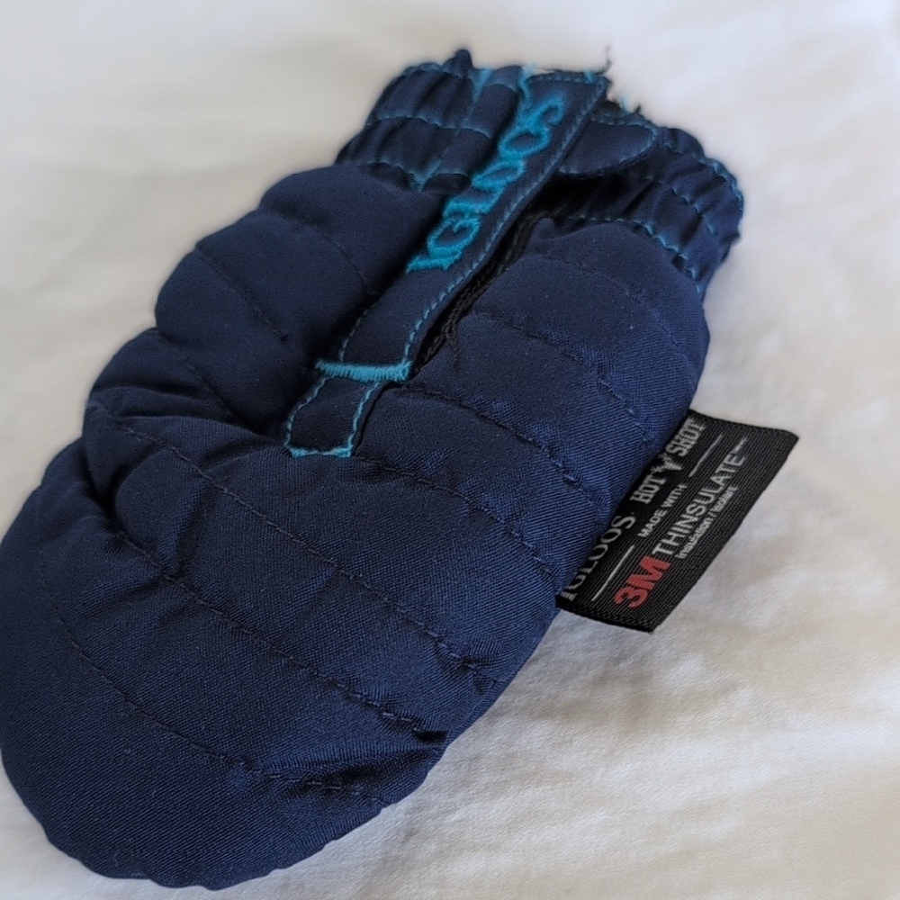Navy Insulated Mittens